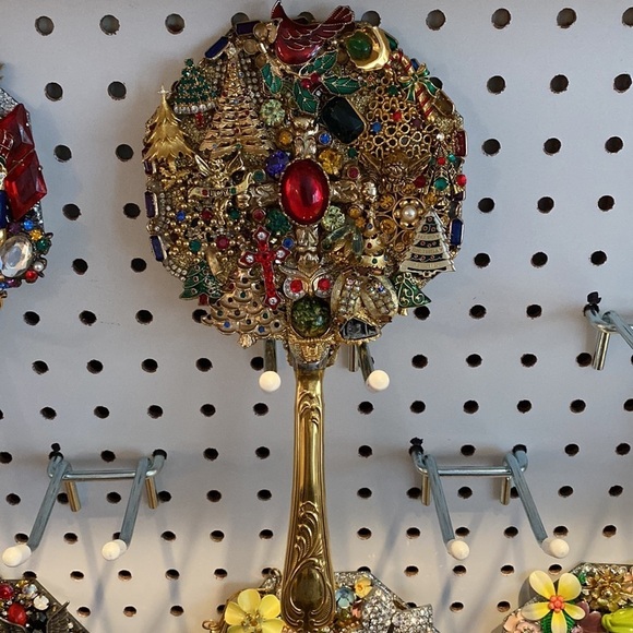 Christmas Trees and Crosses 5” Hand mirror. - Picture 3 of 5